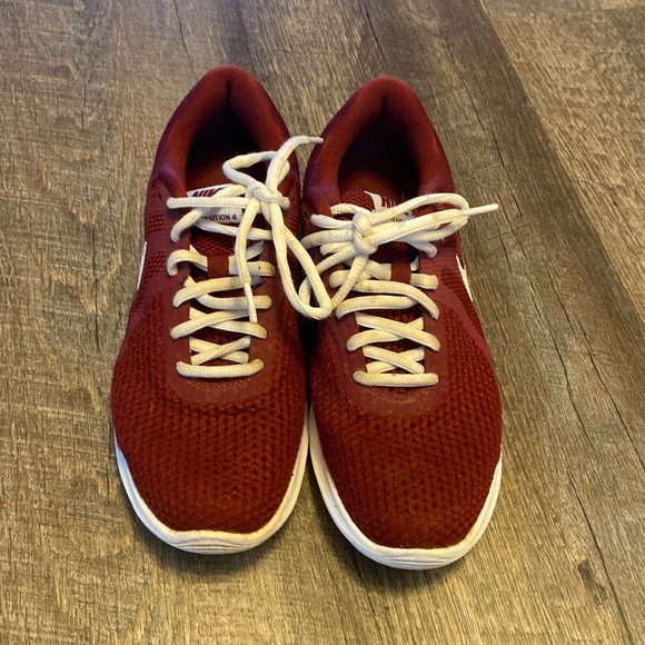 Nike Revolution 4 - Picture 2 of 7